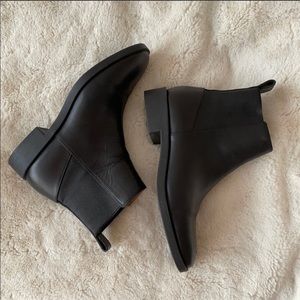 & other stories chelsea boots